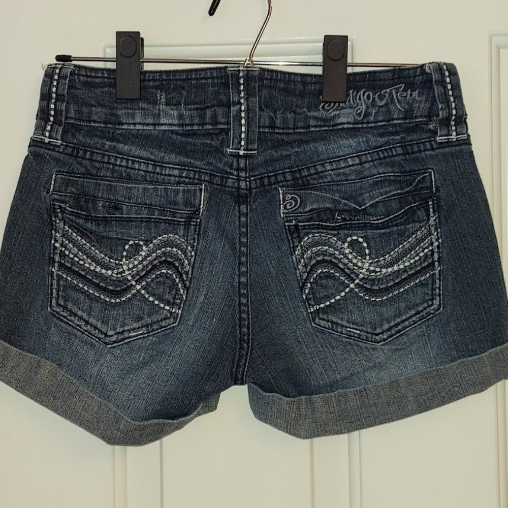 Indigo Rein Denim Shorts Junior Size 5 - Picture 2 of 6